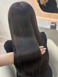 ☔️広がり・うねり対策☔️なめらかストレート全体縮毛矯正+似合わせカット⟡.·保湿TR付き