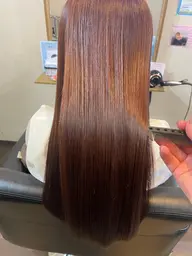 【人気No.1メニュー】平日限定❗️ツヤツヤな髪✨色持ちが良すぎる🩵髪質改善️カラーエステ🌷
