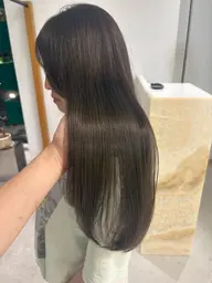 ワンメイクで透明感たっぷりカラー