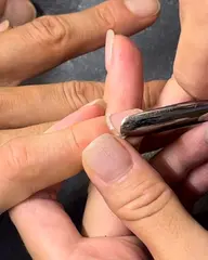 【写真映えする、指輪が似合う指先に】メンズ(男性)ネイルケア