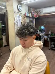 カット➕パーマ➕ブリーチメッシュ