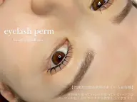 【人気No.1】上まつげパーマ+高保湿美容液仕上げ ✨束感◎(パリジェンヌに変更可)予約状況により時間調整する可能性有