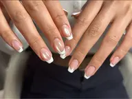 【技術向上のため】フレンチネイル (オフ込み)🎀 5,500円✨