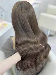 ☘️🧚🏻透明感オリーブカラー🧚🏻☘️ブリーチ無しワンカラー✨1stepトリートメント付き✨