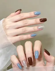 吉祥寺徒歩1分🦋究極美フォルム🦋🦋300色からラメ、🦋ラメグラデ🦋ワンカラー2色選ぶ、混色OK🦋当日予約OK