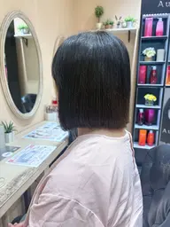 新宿店『10月13日』🍒ボブカット限定カットモデル🍒(段差をつけないボブ)トリートメント+プチマッサージつき💠