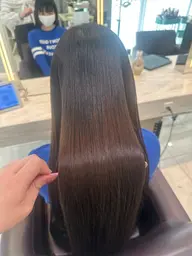 【縮毛矯正】艶髪ストレート+カット