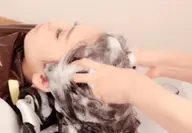 40%以上オフ！ミニモSALE‼️半個室ヘッドスパ30min🫧高保湿トリートメント🧴
