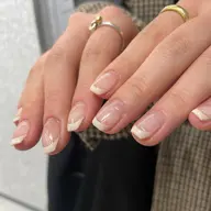 💚6月末まで💚オフ込み フレンチ ジェルネイル ¥3,850