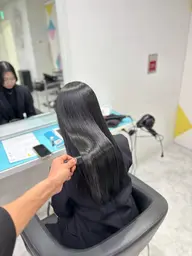 【くせ毛の方必見👀】美髪縮毛矯正✨️+ヒアルロン酸トリートメント🫧+クイックスパ