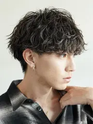 ご新規様限定当店スタイリストメンズカット➕各種パーマ➕ケアトリートメント