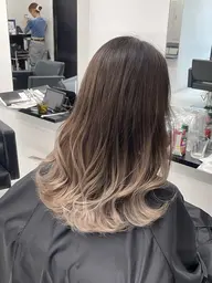 グラデーションカラー【ブリーチ込み】➕髪質改善トリートメント付き🌈