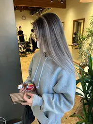 【リアルな海外カラーに🌻🌻】カット+バレイヤージュ+ワンカラー+クイックトリートメント