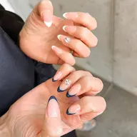 フレンチネイル　¥5500 新規/3週間以内オフ込み☆