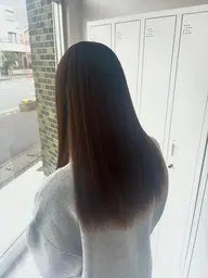 《髪の毛の広がりに☔️》髪質改善ストレート+さらさらトリートメント🕊️
