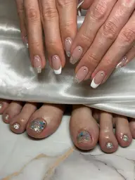 【hand &foot】20本ネイルアートし放題◆オフケアフィルイン込み♪
