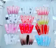 【定額ネイル】大人気❤️‍🔥デザイン4本　定額ネイル💅(色を変更できます)平日6280 土日祝6980