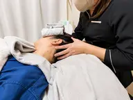 丁度いい指圧での極上【ドライヘッドスパ】🖐️ 鎖骨、脇の下までしっかり流します😊
