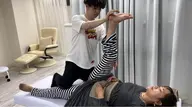 【再来】美姿勢矯正ストレッチ、その日の身体に合わせて施術を行います。