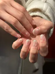 ⭐︎オフなし⭐︎ワンカラーorラメグラ+パーツ(サンプルより選択)※大きいデコパーツはございません。☆ご新規様限定
