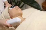 光フェイシャル/光の力でシミ・くすみ・赤み・毛穴の開きにアプローチ。産毛も一緒に処理できて透明感がある素肌へ