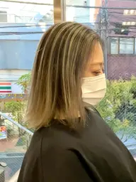 【19時30分 ショート、ボブ限定】シャドウルーツ(ワンブリーチ)+カット