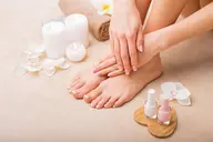 【 off有 】フット* ❥ワンカラー(バス•シャンプー付) 当店、ご新規様 off無料˚⁎⁺˳✧༚