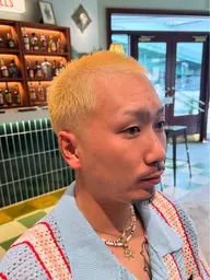 カット+ブリーチ(1回)抜きっぱなしブリーチになるので、補足説明をご覧頂けたら幸いです。