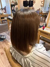 とぅるん髪に🎵カット➕グロスカラー➕潤いトリートメント