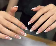 《HAND》ブライダルもOK♪上品キレイな指先に◎フレンチデザイン