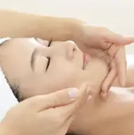 18歳〜29歳の方限定!【👩美顔人気No,1】大人気✨キュッと美顔フェイシャル《リンパ流し&超小顔》トリートメント♡
