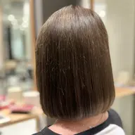 【6月7月限定クーポン🌦】《アイロンなし》うる艶✨ナチュラルストレートパーマ➕トリートメント🫧ダメージ抑えて艶髪に