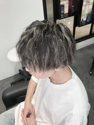 【メンズ☆】メンズ カット+ツイスト、スパイラル系パーマ+ハイライト ¥17900