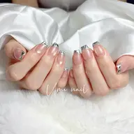 【Hand】🫧🎀ガラス玉マグネットとガラスフレンチネイル