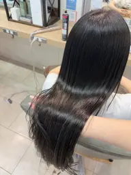 【癖、うねりが気になる方必見👀】縮毛矯正➕カット✨/ストレートパーマ