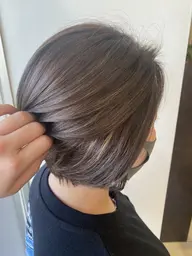 小顔カット+収まる艶髪縮毛矯正+髪質改善TR