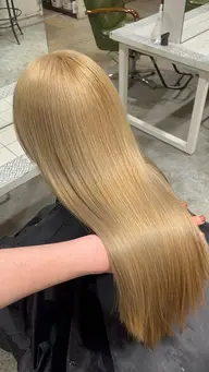🍁ブリーチカラー🍁ブリーチ+オンカラー+香水風トリートメント付き✨