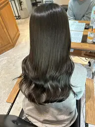 【艶さら髪へ✨】クオラインプレミアム縮毛矯正+カット+高保湿トリートメント