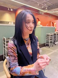 顔まわりレイヤーと艶感ケアカラー