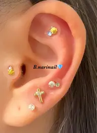 耳つぼジュエリー👂💎8粒コース💖ネイルと同時予約のお客様は200円オフ💖
