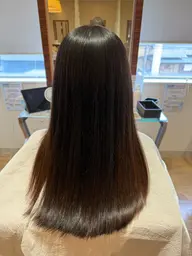 カット(ロング)毛先3センチ以上切らせていただける方