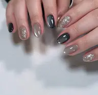 初回ご来店の方、ジェルオフ無料✨マグネットネイルのミックスカラー × ラメ 💅🏻✨ カラー変更OK ✨