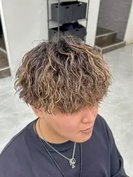 【🔥7月限定超コスパ🙆♂️🔥】カット&パーマ&メッシュ☆🔥メンズ限定🚹この夏周りと一足差をつけろ☀️🥵