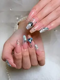 《オフあり》長さだし10本+アート/パーツ付け🍒