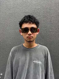 【 カット 】 大学、専門学生以下