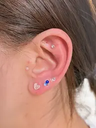 💎【肩こり・首こり・むくみが気になる方に】💎耳つぼジュエリー12粒