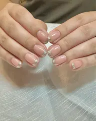 【何度でも同価格✨】ガラスフレンチ💎先端キラキラの宝石ネイル（オフ・ケア込） 💅技術向上キャンペーン中