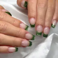 [オフあり⭕️]🎀大人かわいい🩷フレンチネイル🎀ベースはクリアになります♪