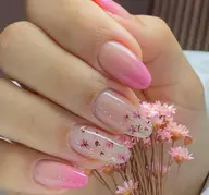 ハンドネイル♡チップ・ピンクグラデーション+押し花アート