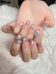 💕ワンホンネイル💅 (チーク × マグネットバーチャルフレンチ)【長さだし可】